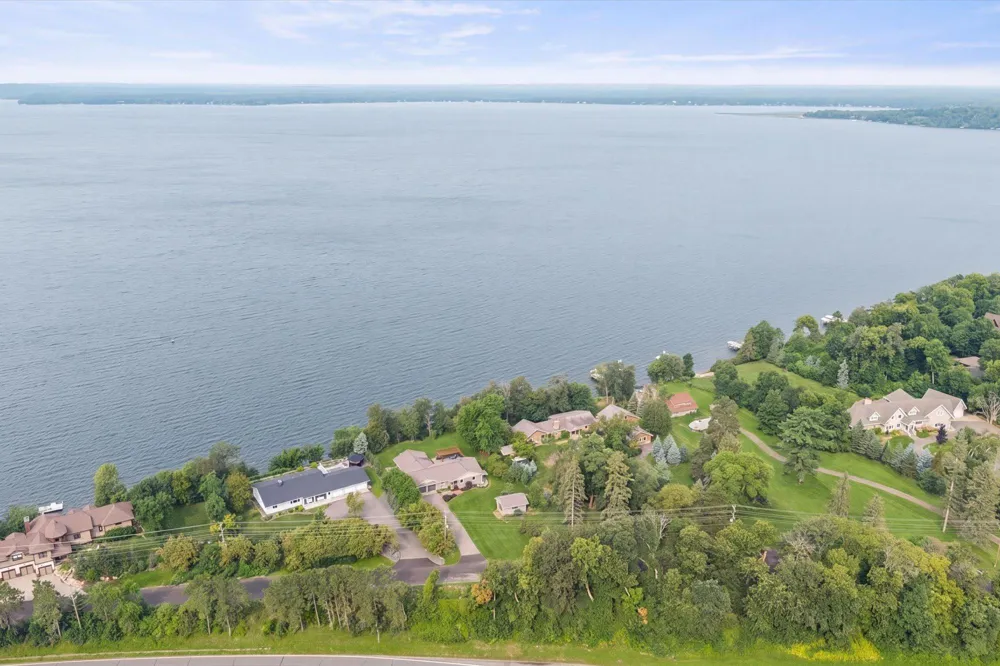 22617 Hole In The Day Drive Nisswa, MN 56468