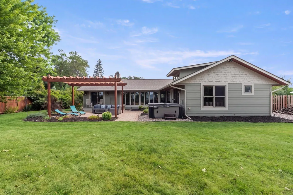 22617 Hole In The Day Drive Nisswa, MN 56468
