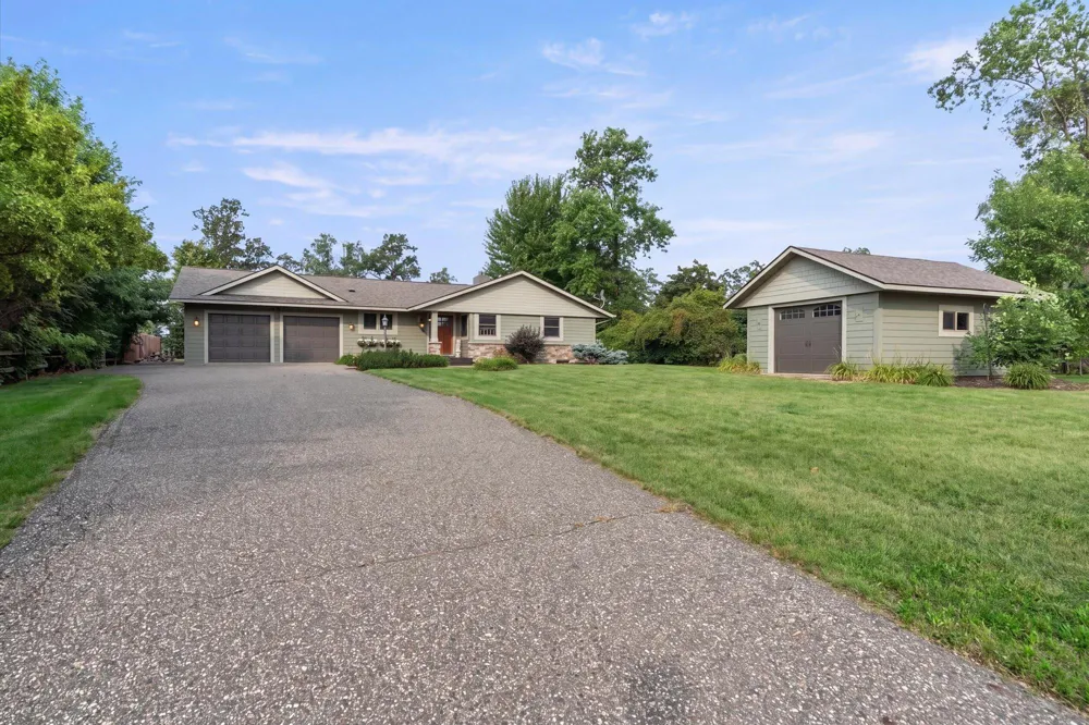 22617 Hole In The Day Drive Nisswa, MN 56468
