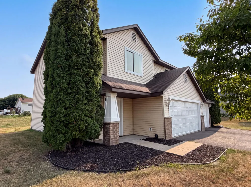 2197 11th Avenue SE Cambridge, MN 55008
