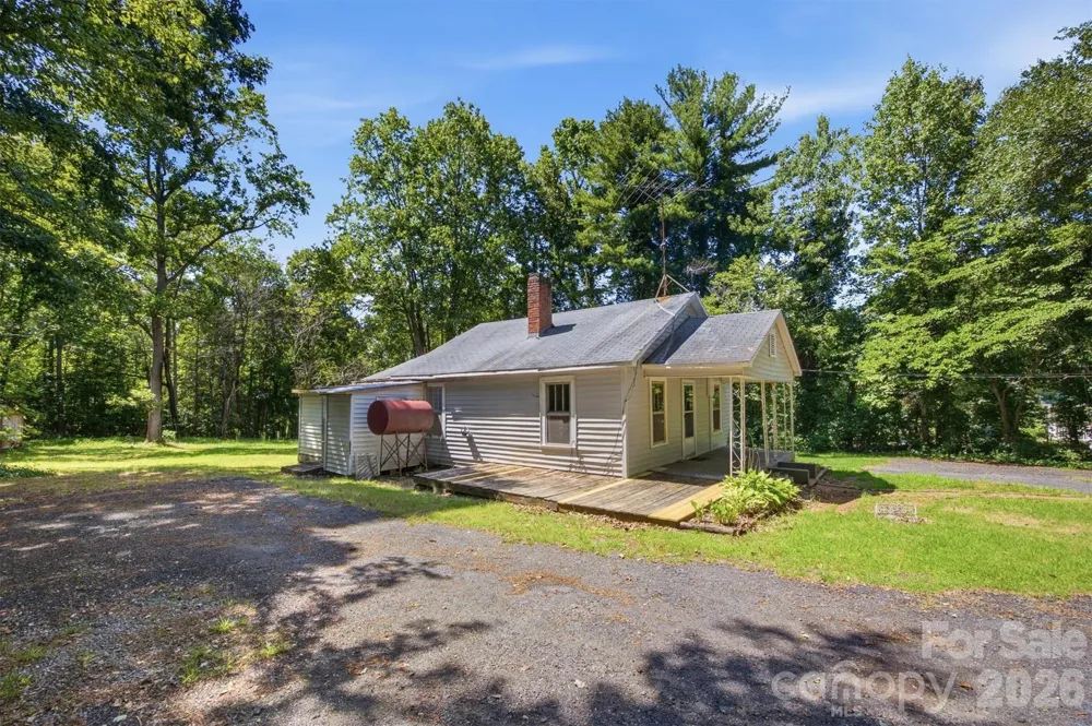 2155 Pa Jolly Lane Granite Falls, NC 28630