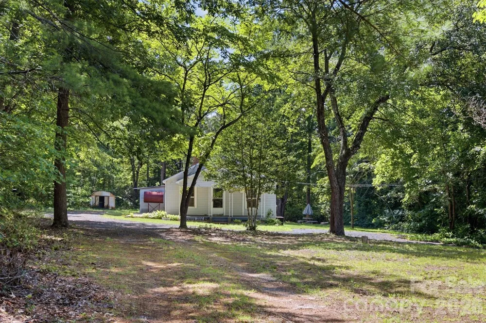 2155 Pa Jolly Lane Granite Falls, NC 28630