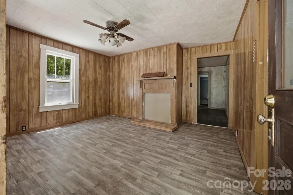 2155 Pa Jolly Lane Granite Falls, NC 28630