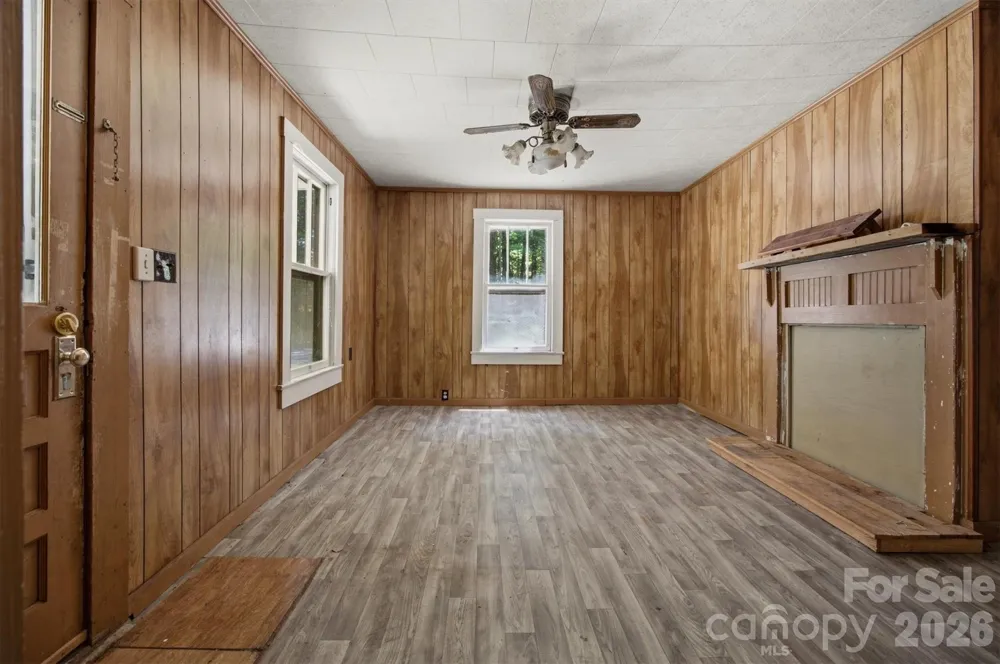 2155 Pa Jolly Lane Granite Falls, NC 28630