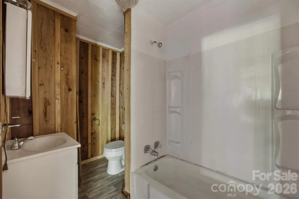 2155 Pa Jolly Lane Granite Falls, NC 28630