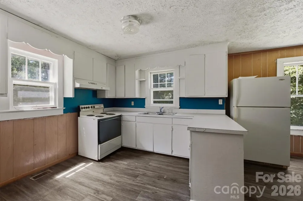 2155 Pa Jolly Lane Granite Falls, NC 28630