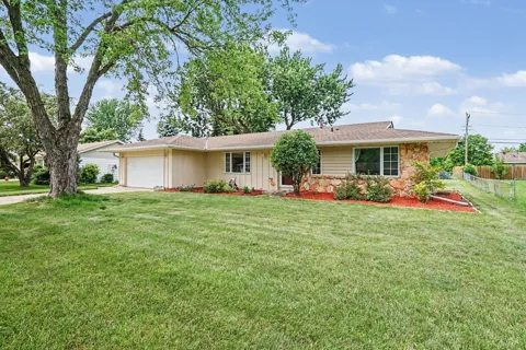 981 Oriole Drive