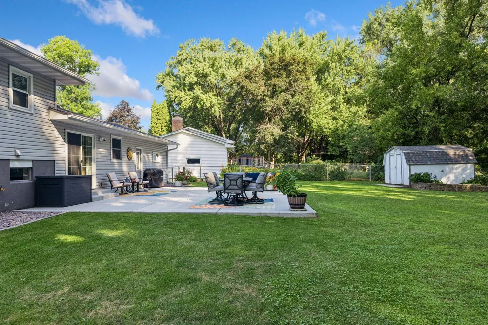 1949 Lakeaires Boulevard White Bear Lake, MN 55110
