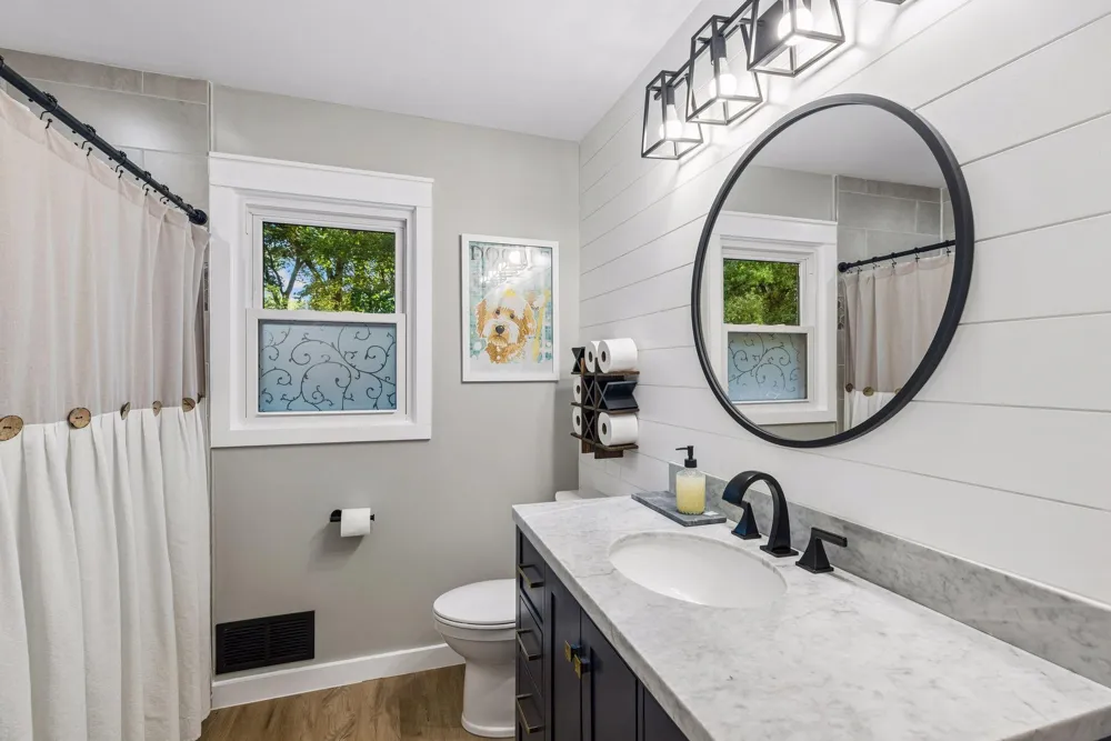 1949 Lakeaires Boulevard White Bear Lake, MN 55110