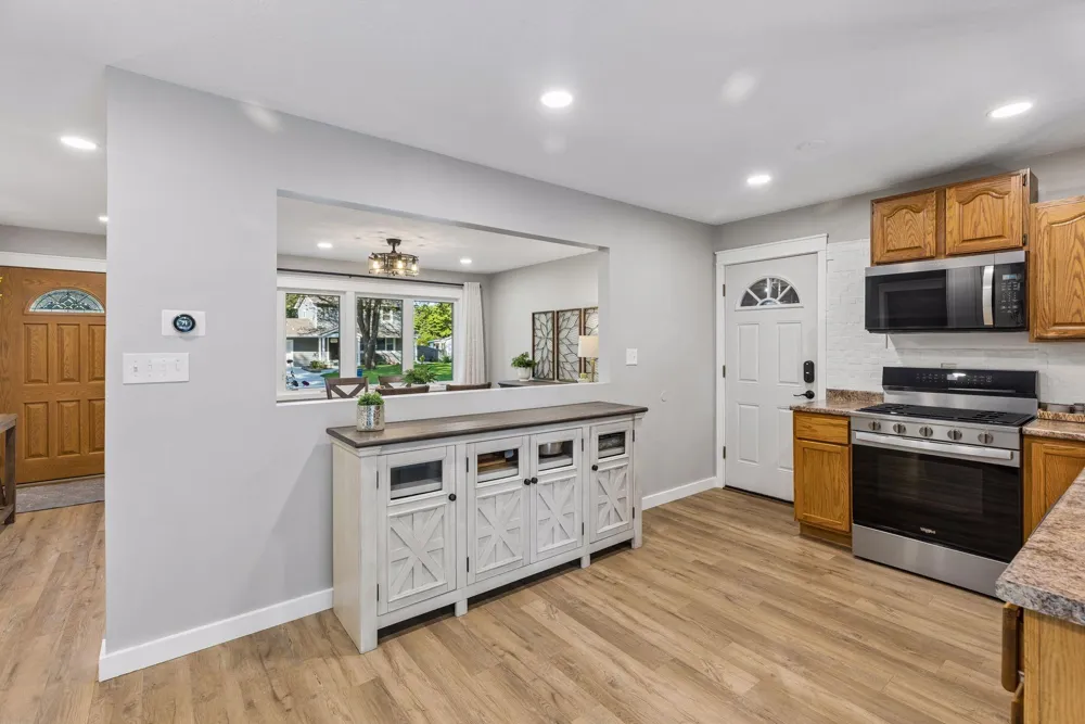 1949 Lakeaires Boulevard White Bear Lake, MN 55110