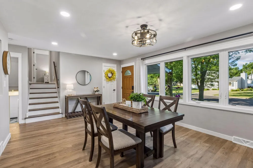 1949 Lakeaires Boulevard White Bear Lake, MN 55110