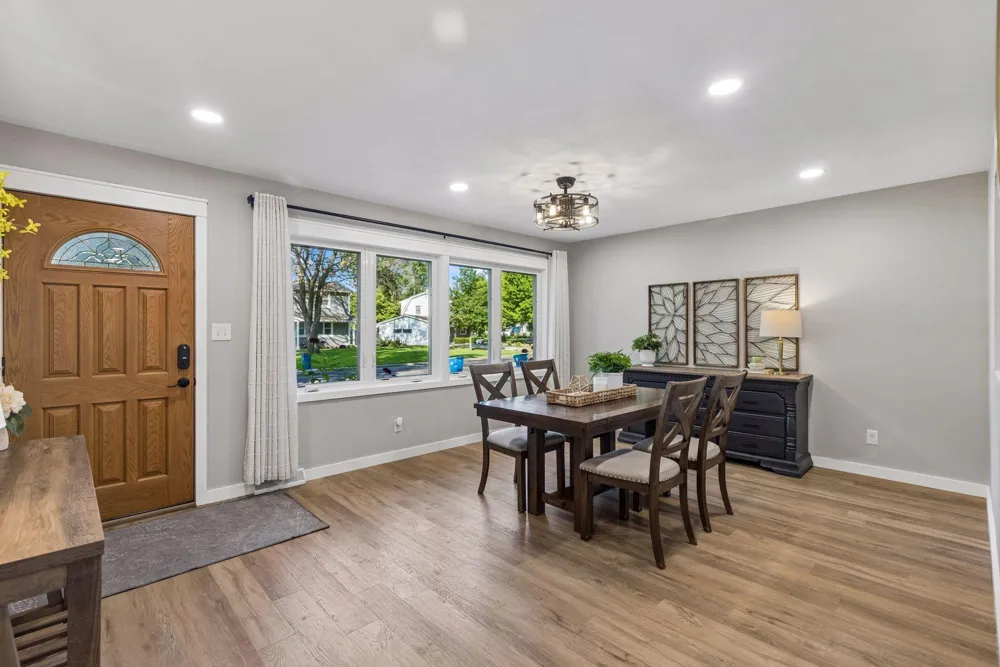 1949 Lakeaires Boulevard White Bear Lake, MN 55110