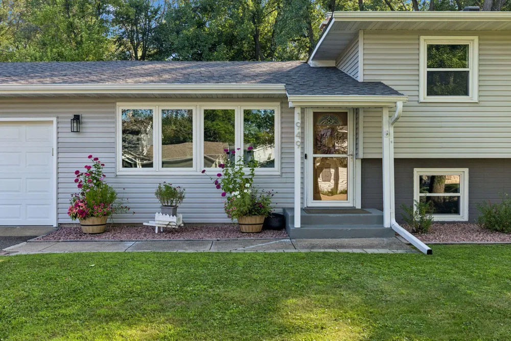 1949 Lakeaires Boulevard White Bear Lake, MN 55110