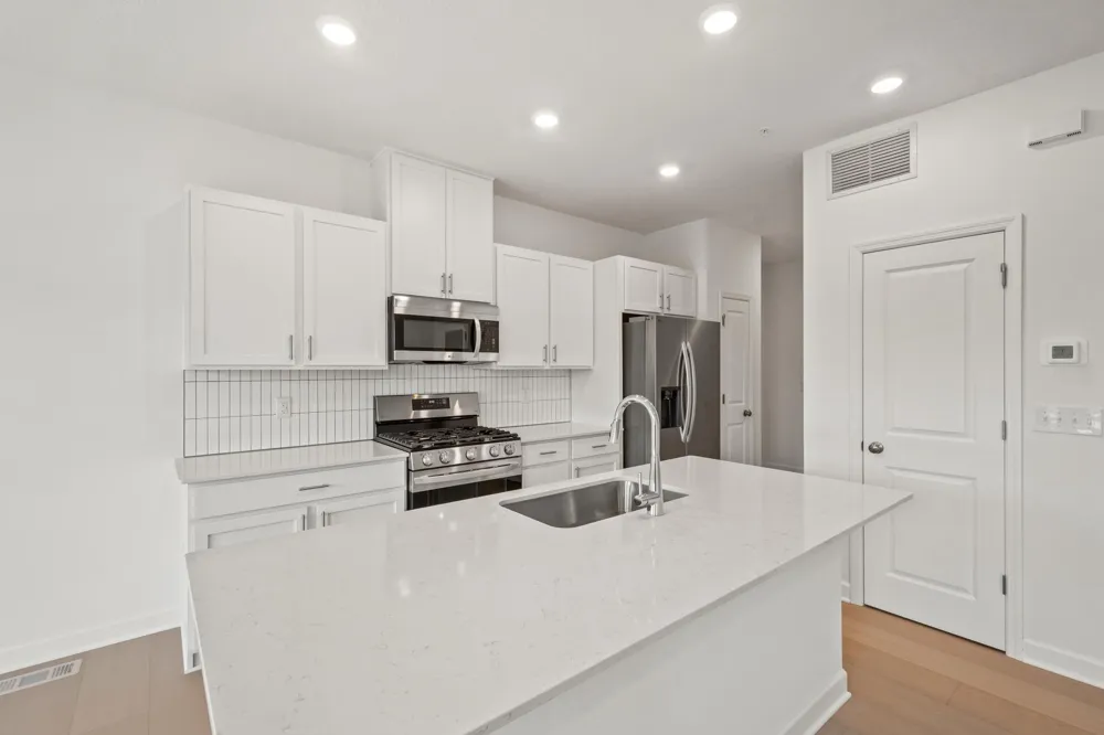 3485 Trails End Circle Eagan, MN 55123