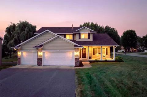 1669 Lakeland Circle