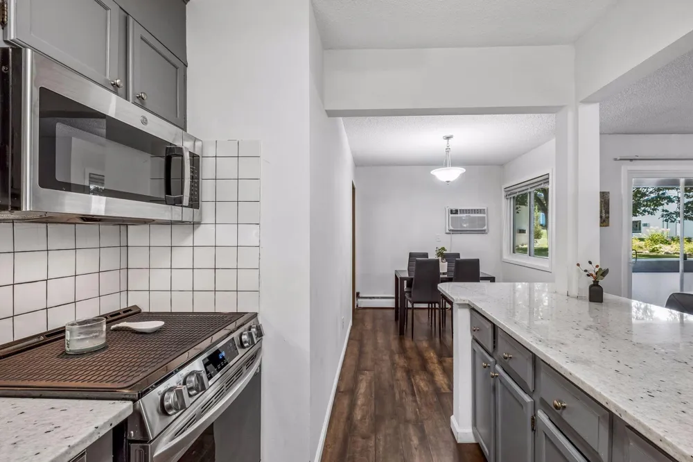 1331 W 82nd Street #A Bloomington, MN 55420