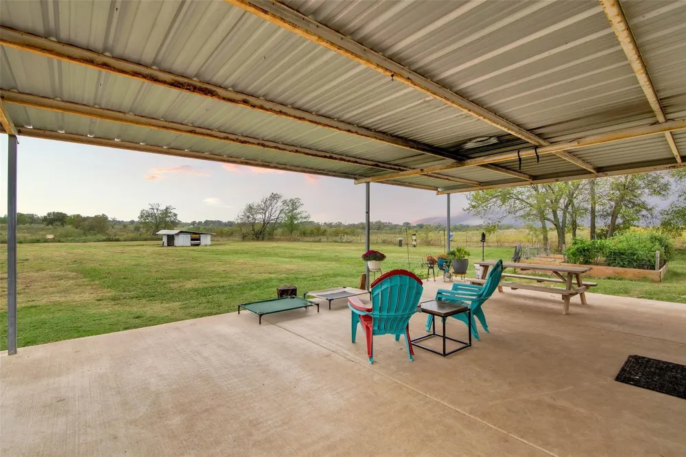 17932 State Highway 56 Southmayd, TX 75092