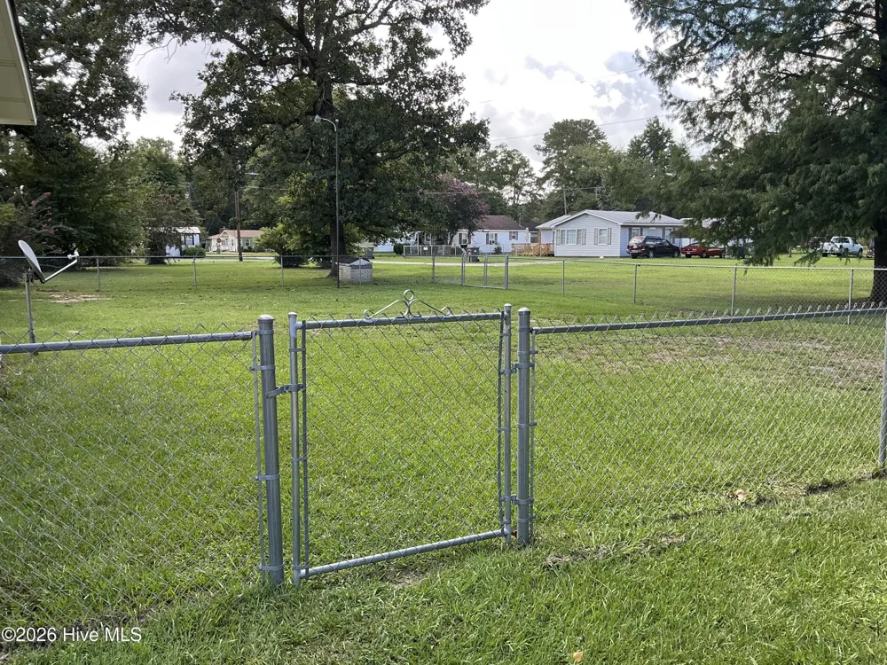 221 E Bladen Street Bladenboro, NC 28320