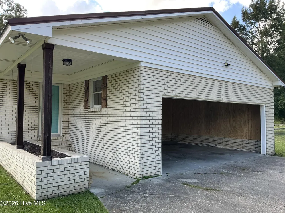 221 E Bladen Street Bladenboro, NC 28320