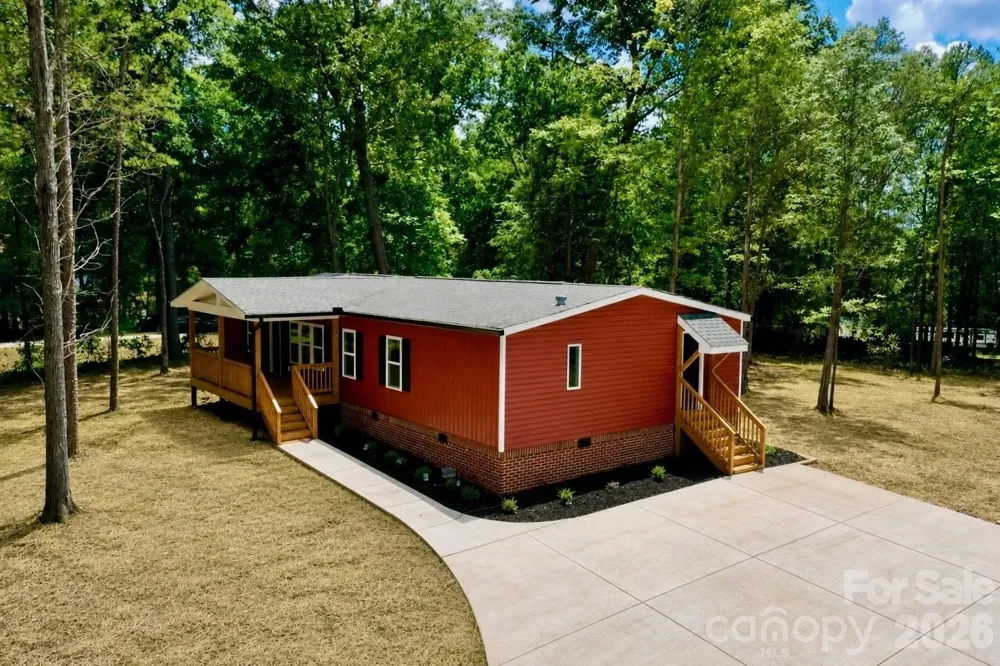 9401 Seymour Lane Davidson, NC 28036