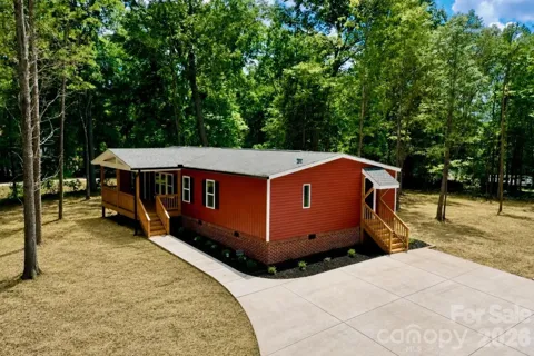 9401 Seymour Lane