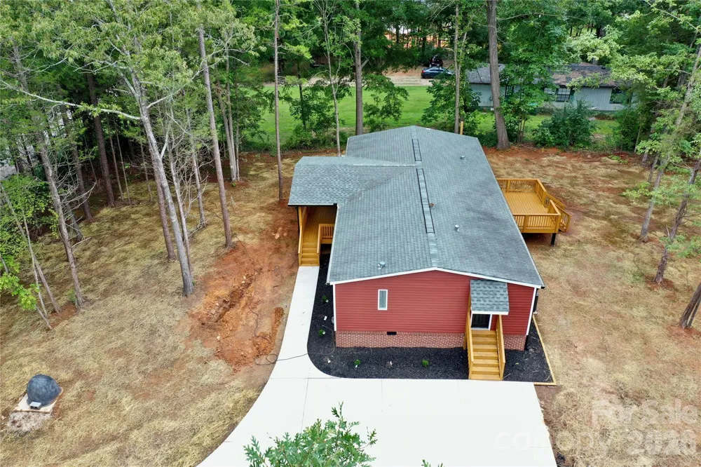 9401 Seymour Lane Davidson, NC 28036
