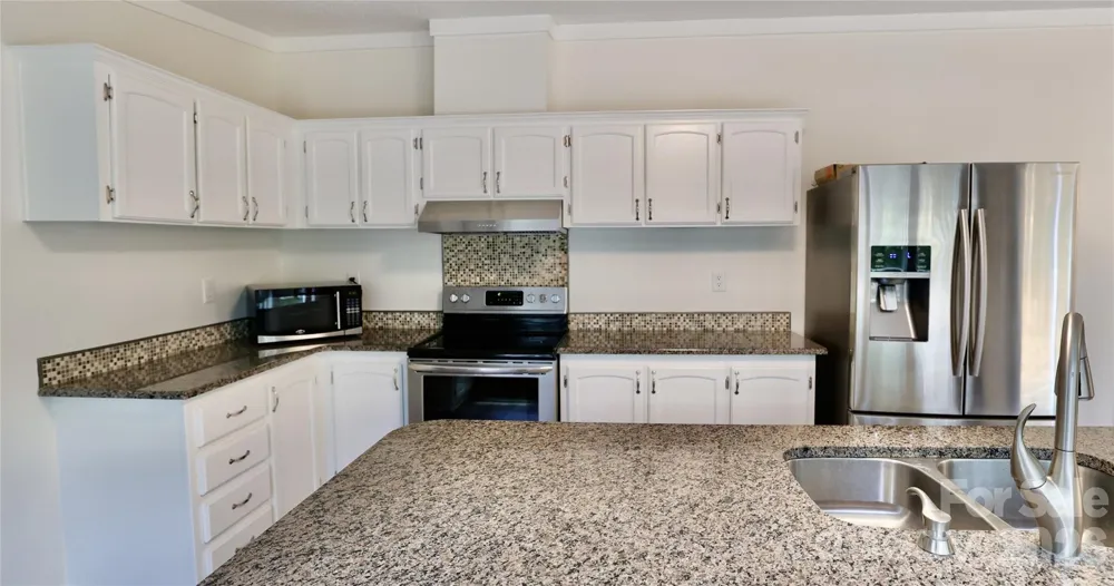 9401 Seymour Lane Davidson, NC 28036