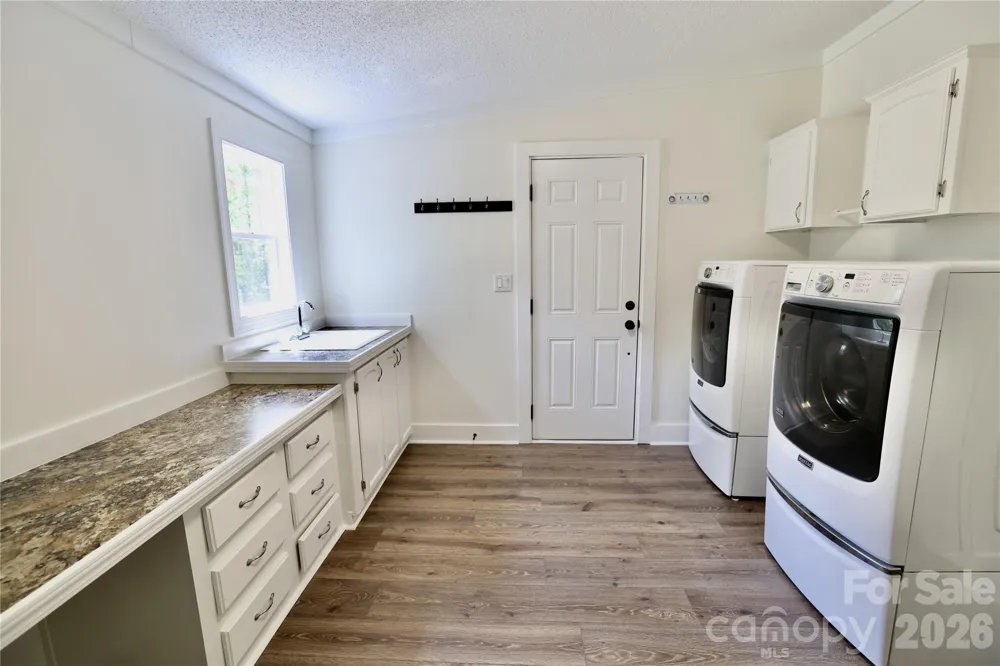 9401 Seymour Lane Davidson, NC 28036