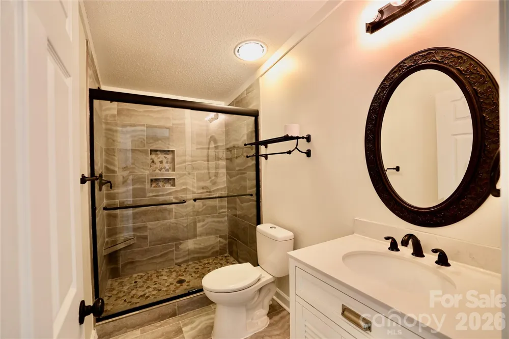 9401 Seymour Lane Davidson, NC 28036