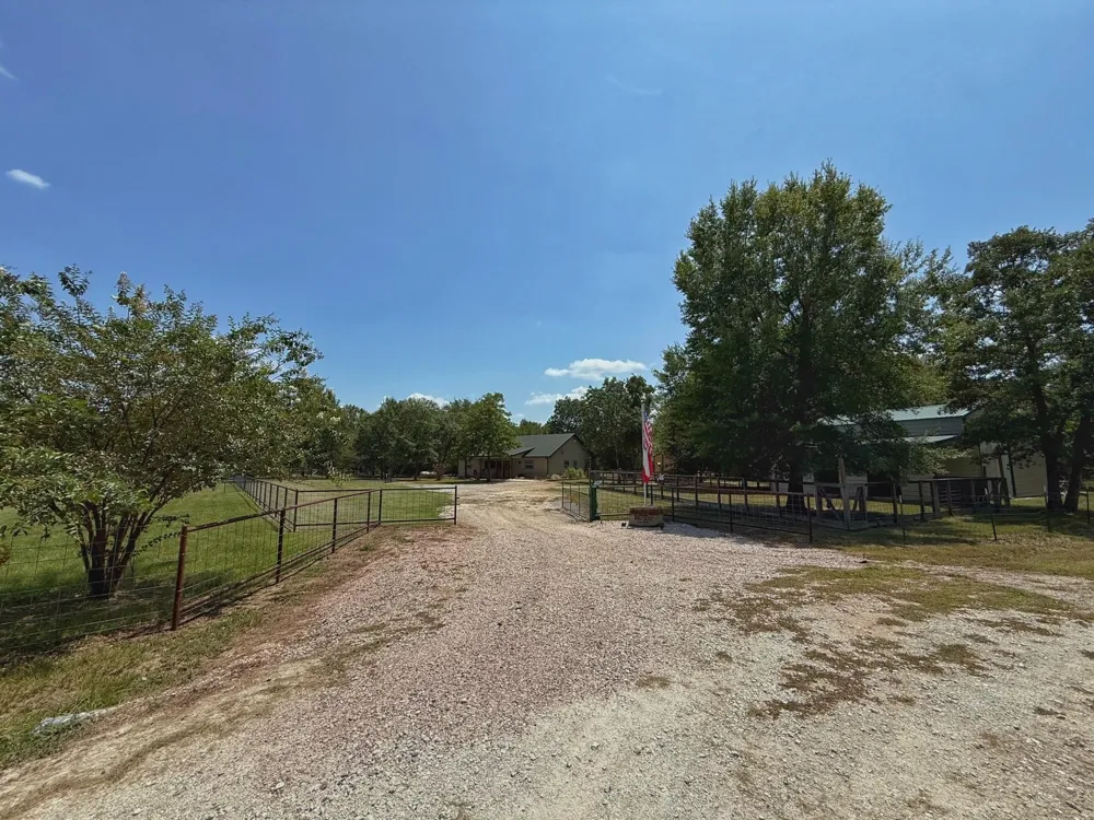 11381 Cr 245 Oakwood, TX 75855