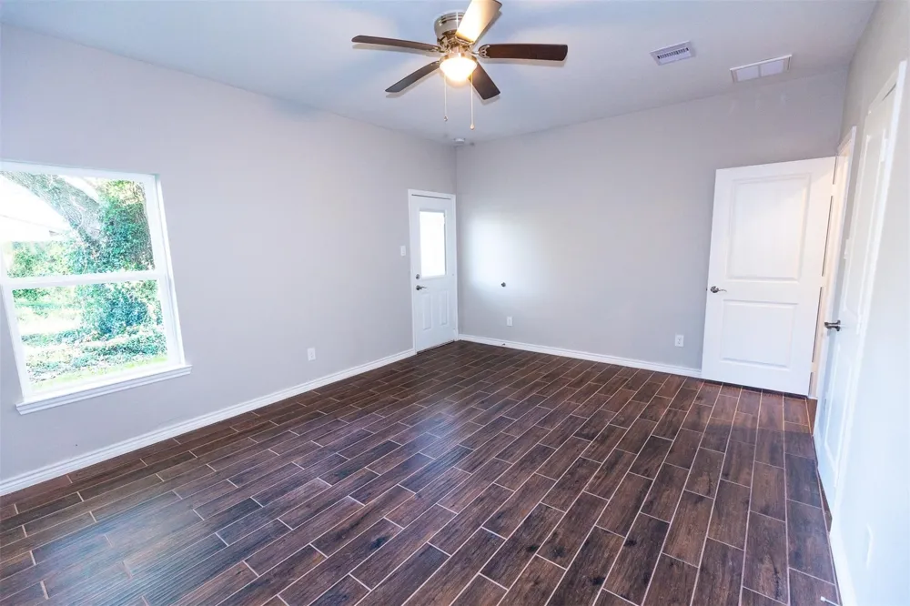 507 E Foley Street Alvin, TX 77511
