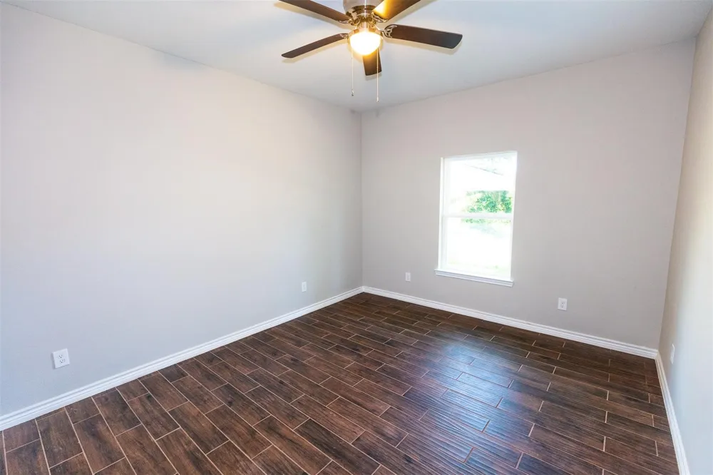 507 E Foley Street Alvin, TX 77511