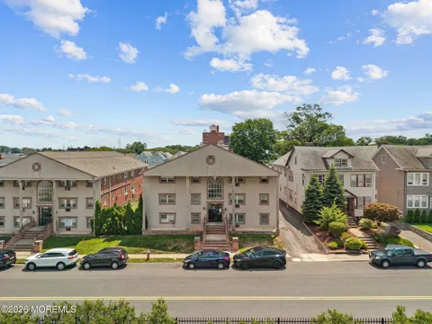 816826 W Grand Street #3A
