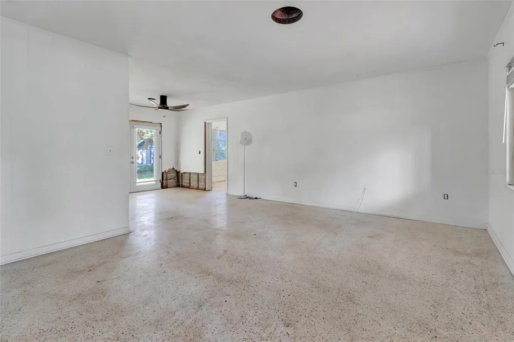 13420 SE 122ND PLACE Ocklawaha, FL 32179