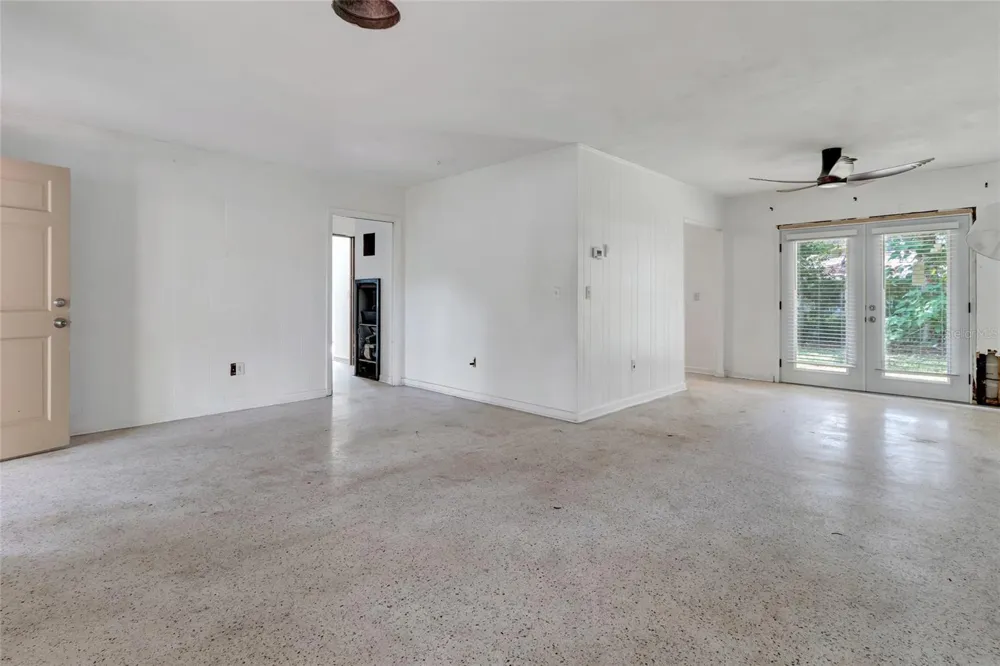 13420 SE 122ND PLACE Ocklawaha, FL 32179
