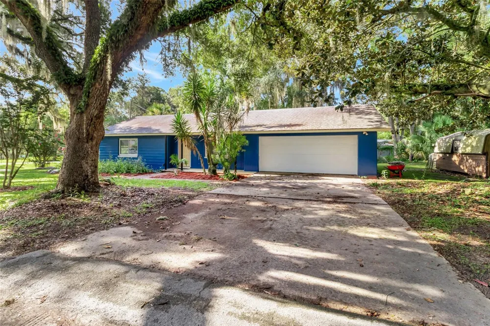 13420 SE 122ND PLACE Ocklawaha, FL 32179