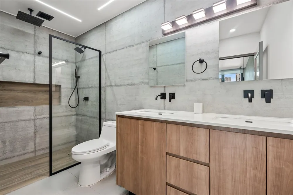 1511 AVENIDA PONCE DE LEON #824 San Juan, PR 00909