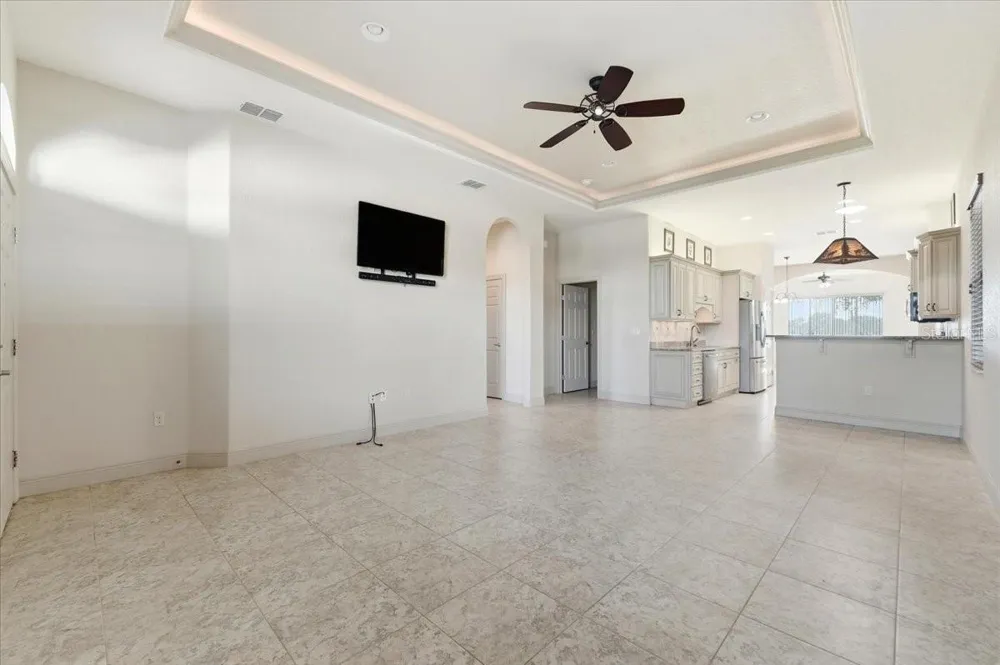 584 MEANDERING WAY Polk City, FL 33868