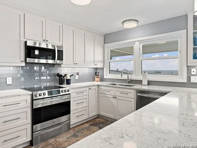 3633 Copano Drive Rockport, TX 78382