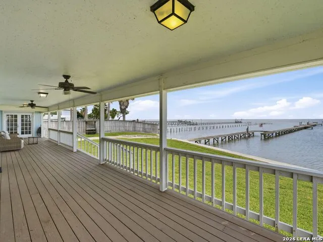 3633 Copano Drive Rockport, TX 78382