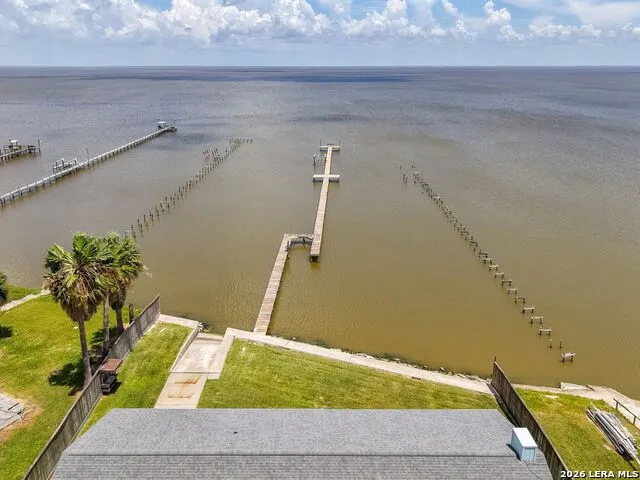 3633 Copano Drive Rockport, TX 78382