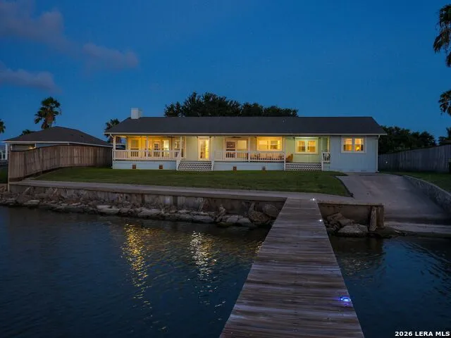 3633 Copano Drive Rockport, TX 78382