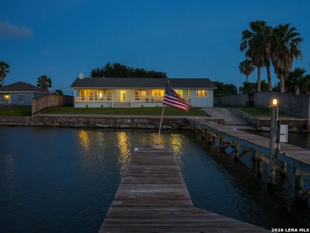 3633 Copano Drive Rockport, TX 78382