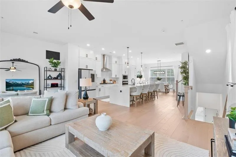 285 Walker Avenue Roswell, GA 30076