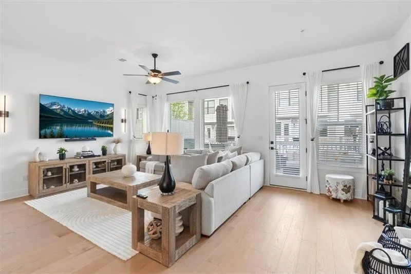 285 Walker Avenue Roswell, GA 30076