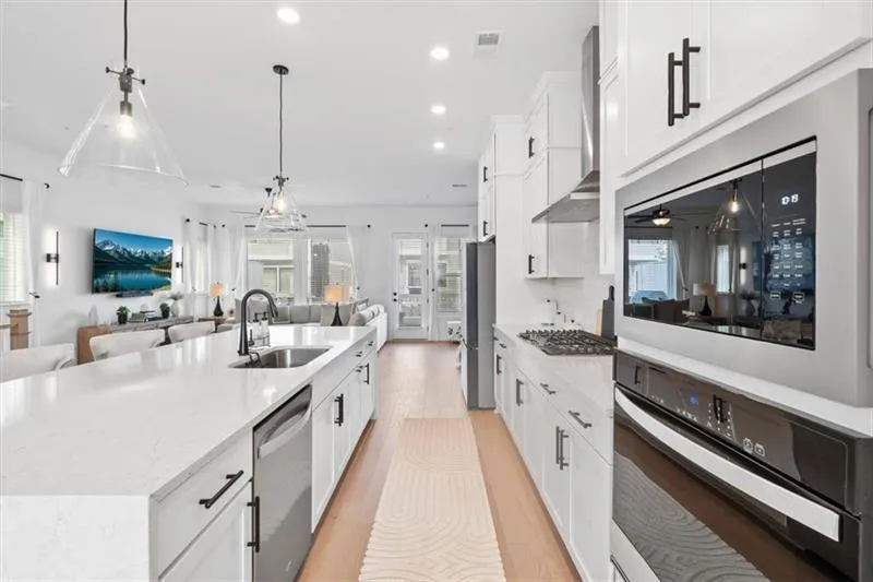 285 Walker Avenue Roswell, GA 30076