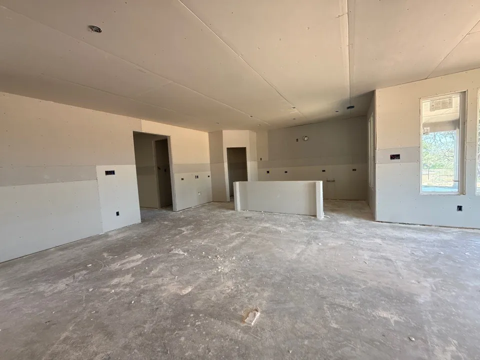 205 Oak Grove Way Springtown, TX 76082