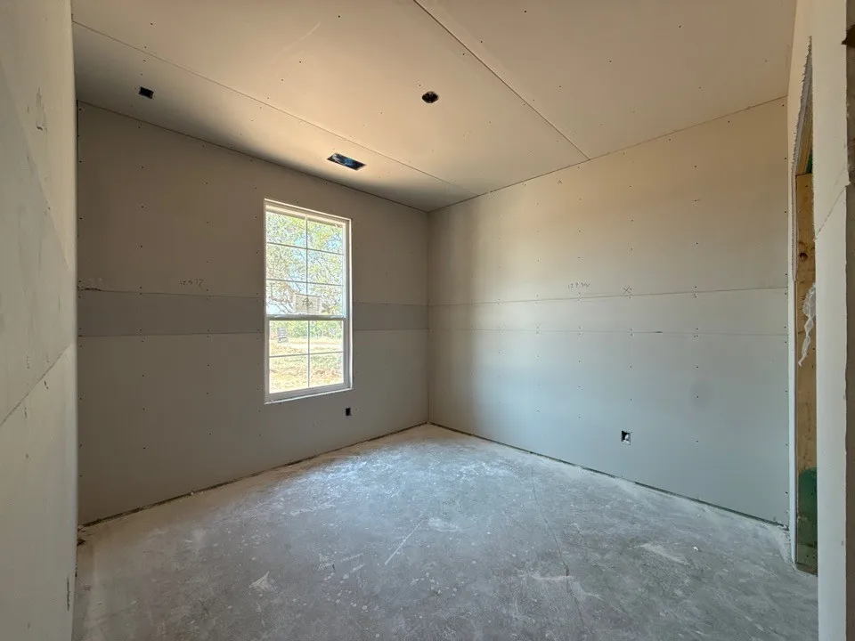 205 Oak Grove Way Springtown, TX 76082