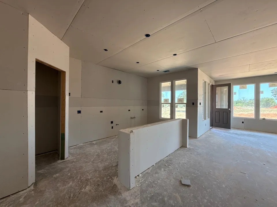 205 Oak Grove Way Springtown, TX 76082