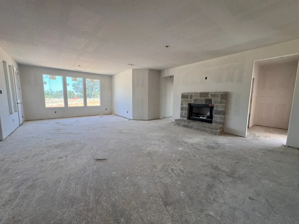 205 Oak Grove Way Springtown, TX 76082